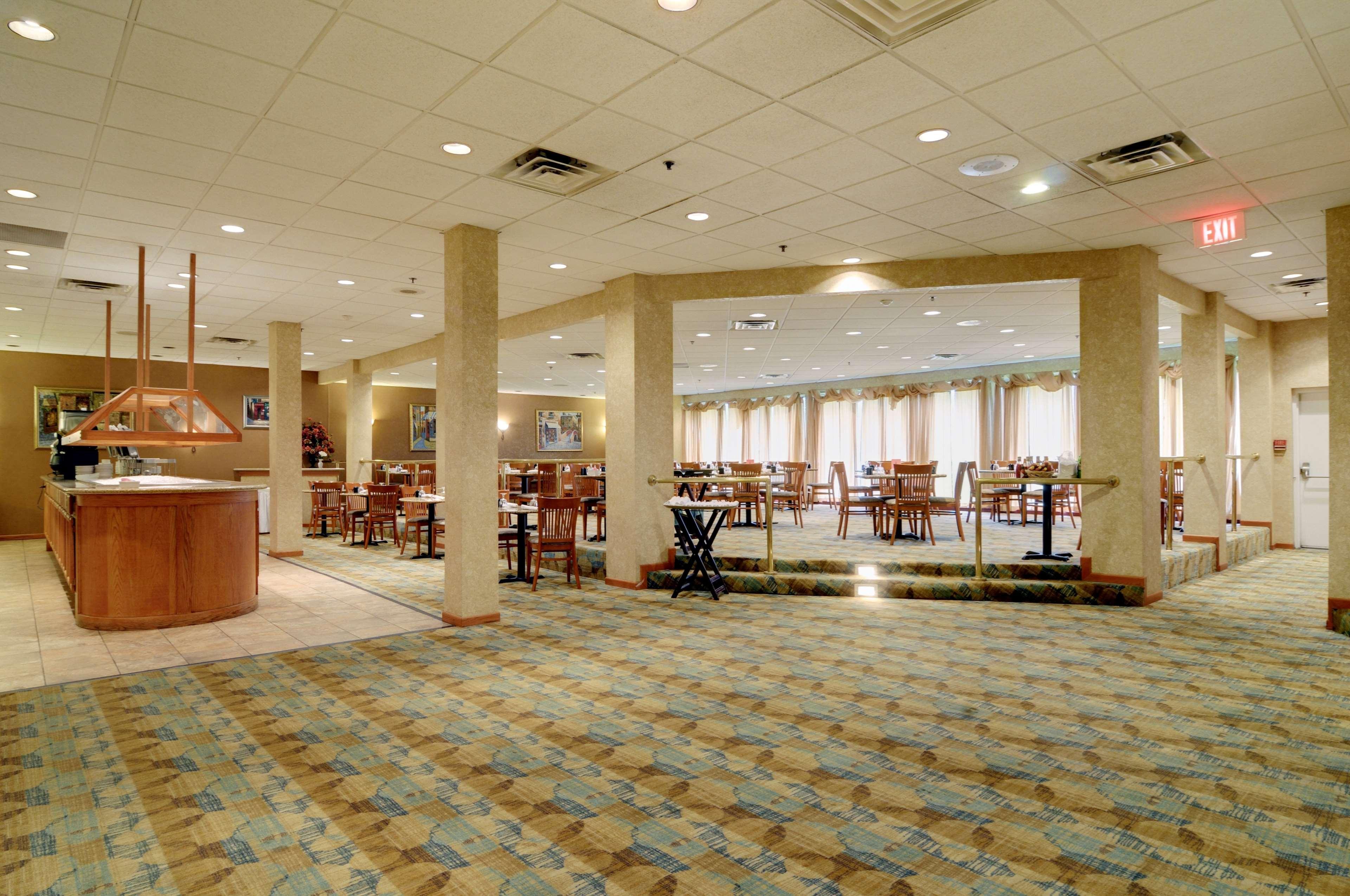Best Western Plus Chicago Hillside Exterior photo