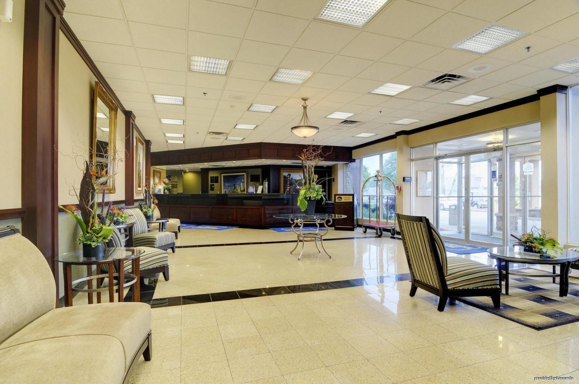Best Western Plus Chicago Hillside Exterior photo