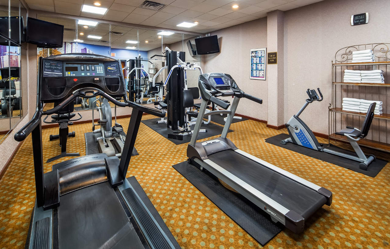 Best Western Plus Chicago Hillside Exterior photo
